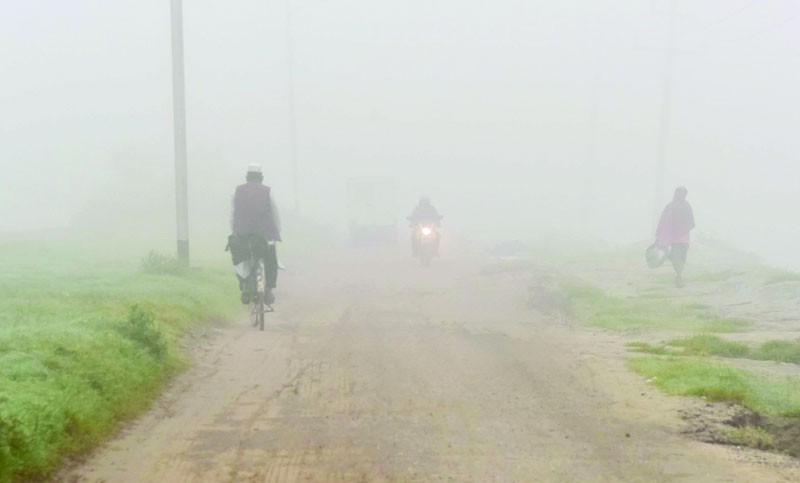 মাসের শেষ দিকে জাঁকিয়ে শীত নামতে পারে